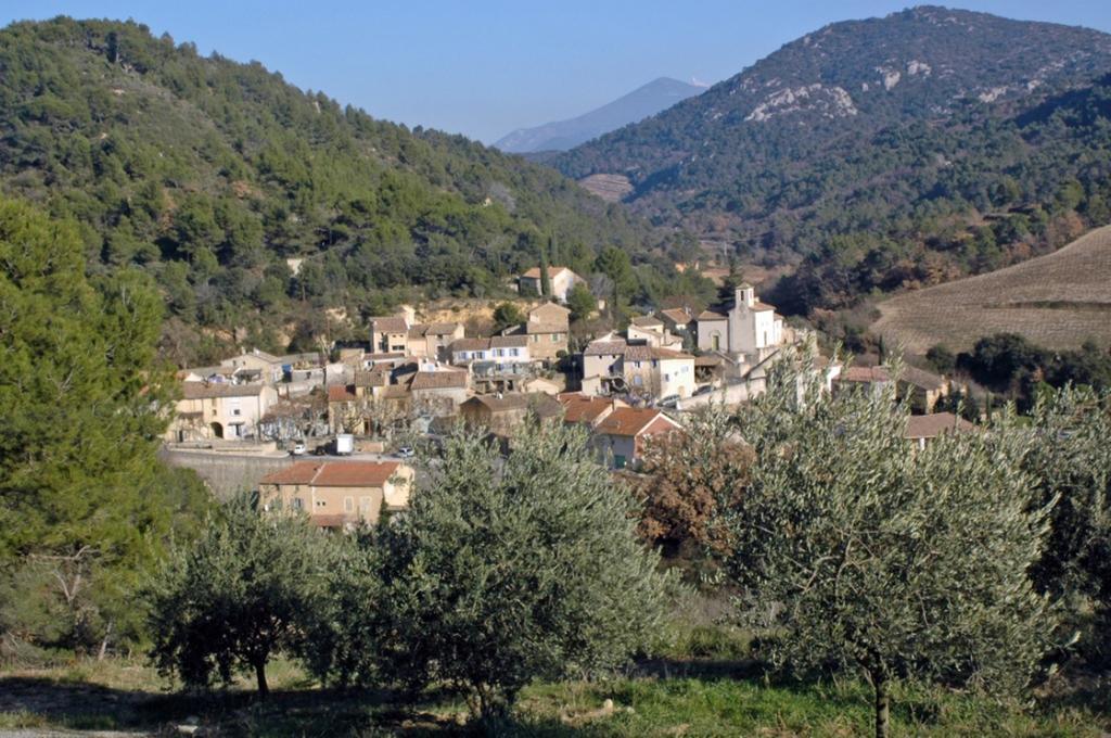 Le Mas De L'Amandier Saint-Saturnin-lès-Avignon Exterior foto