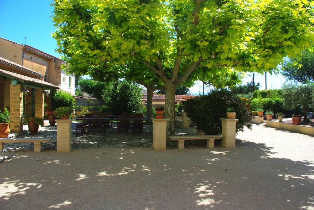 Le Mas De L'Amandier Saint-Saturnin-lès-Avignon Quarto foto